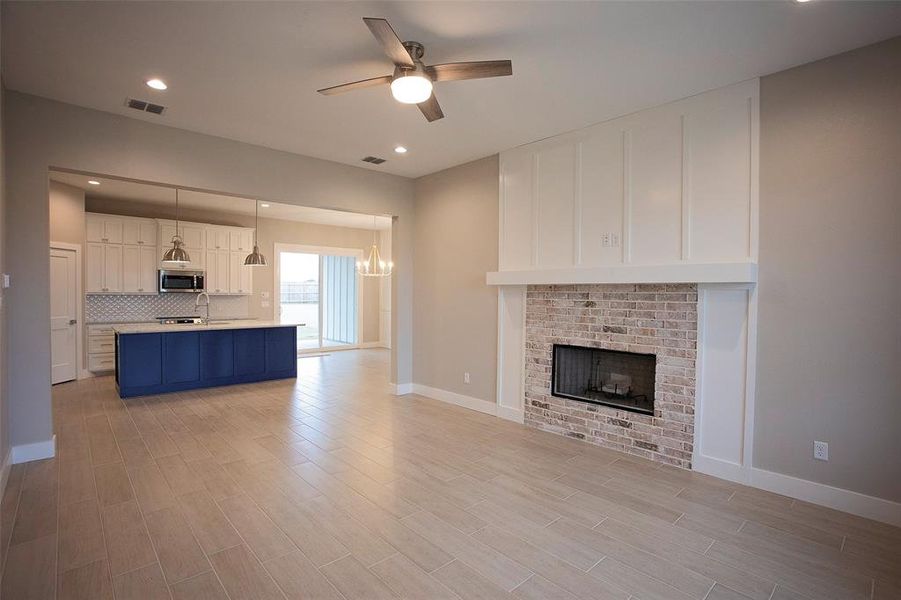 Spacious, unfurnished interior of a new home in , Graford (Image 23).