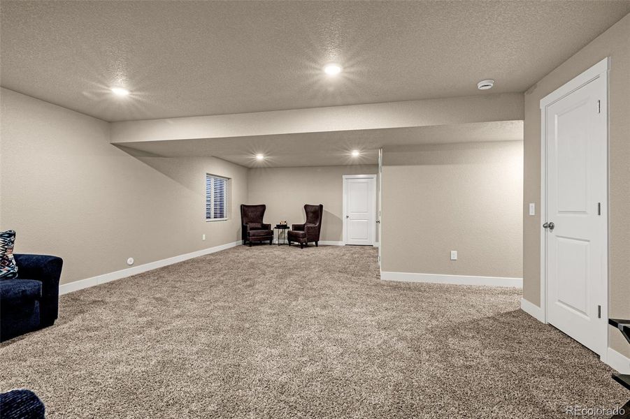 Spacious, unfurnished interior of a new home in , Colorado Springs (Image 20).