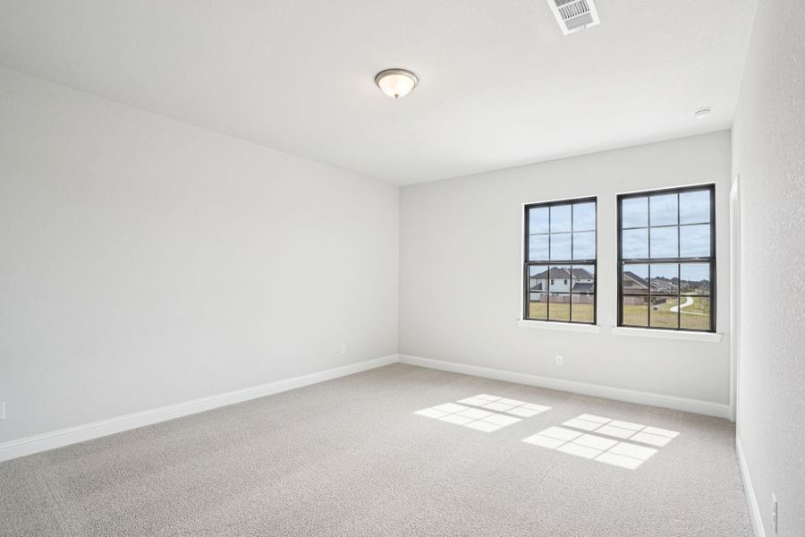 Spacious, unfurnished interior of a new home in Del Bello Lakes 60', Manvel (Image 35).