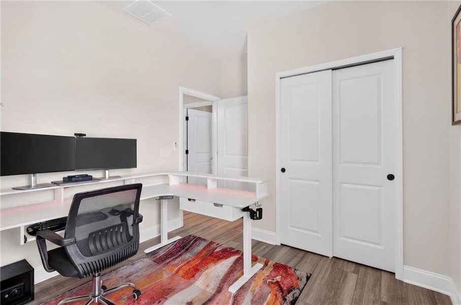 Furnished interior view inside a new home in , Richmond Hill (Image 48). Furnished interior view inside a new home in , Richmond Hill (Image 48).