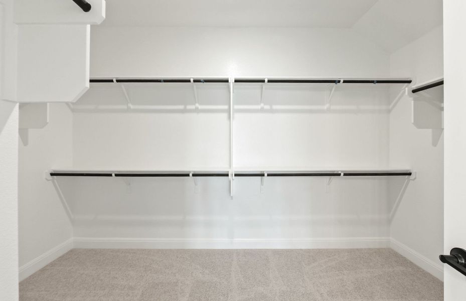 Spacious, unfurnished interior of a new home in Crescent Bluff, Georgetown (Image 16).