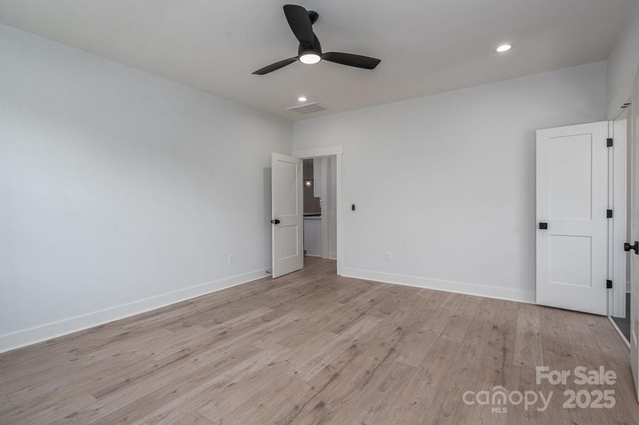 Spacious, unfurnished interior of a new home in , Maiden (Image 29).