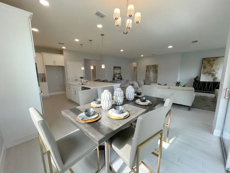 Dining Area Dining Area