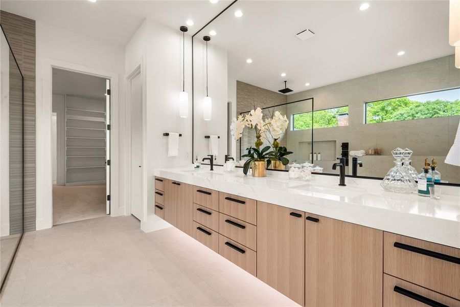 Furnished interior view inside a new home in , Dallas (Image 17).