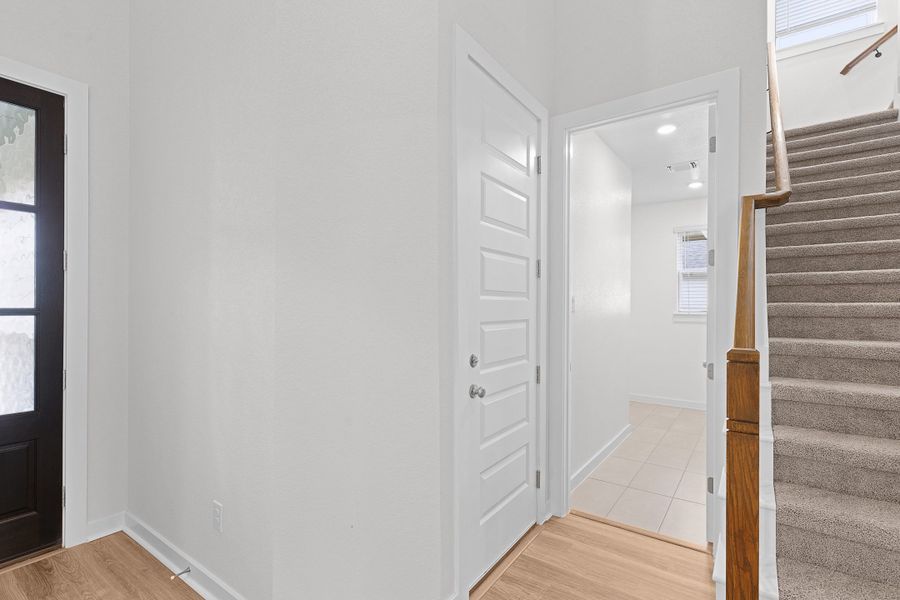 Spacious, unfurnished interior of a new home in The Grove at Blackhawk, Pflugerville (Image 81). Spacious, unfurnished interior of a new home in The Grove at Blackhawk, Pflugerville (Image 81).