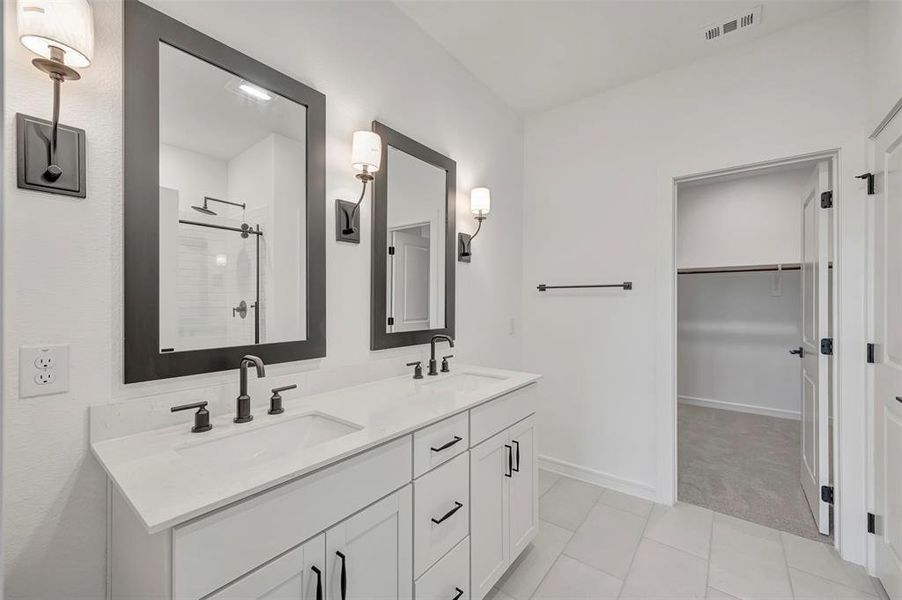 Furnished interior view inside a new home in Rolling Ridge, Van Alstyne (Image 16).