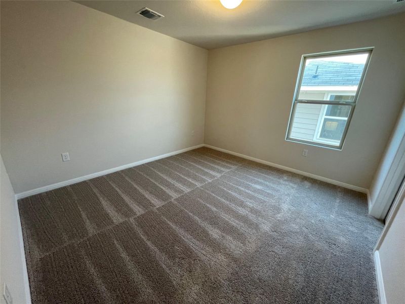 Spacious, unfurnished interior of a new home in Covered Bridge, Hutto (Image 25).