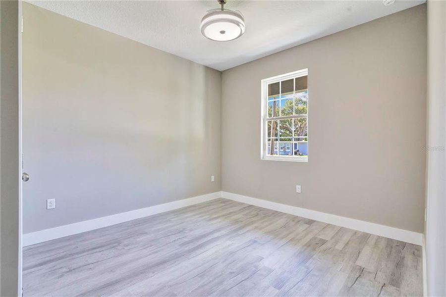 Spacious, unfurnished interior of a new home in , Winter Garden (Image 31).