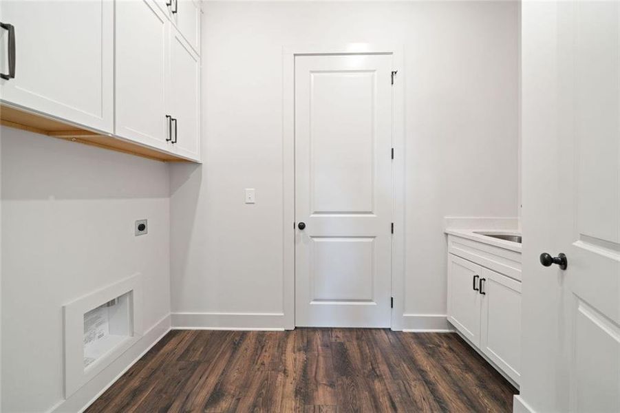 Spacious, unfurnished interior of a new home in , Ellijay (Image 16).