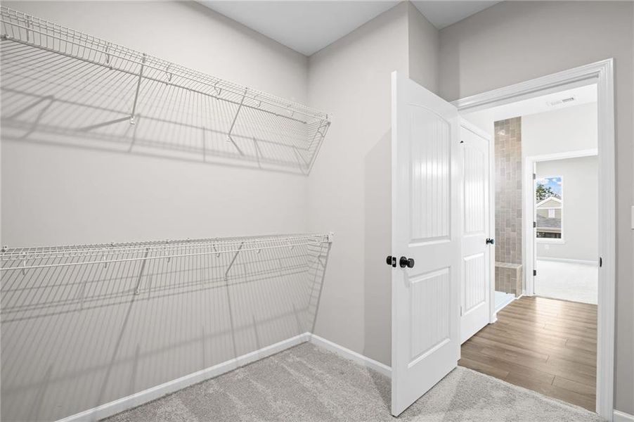 Spacious, unfurnished interior of a new home in Laurel Farms, Dallas (Image 34).