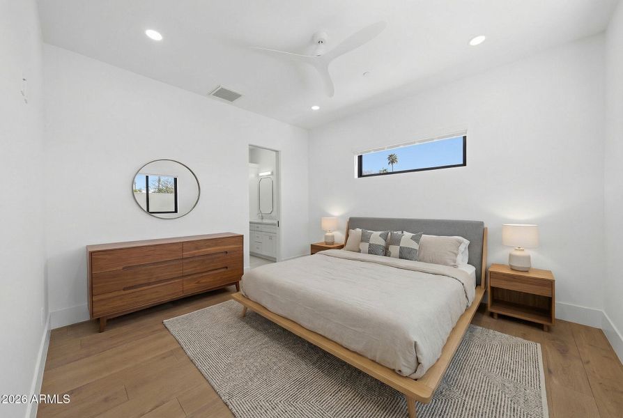 En-suite bedroom En-suite bedroom