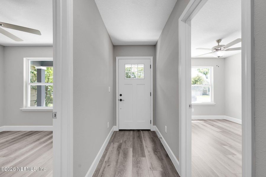 Spacious, unfurnished interior of a new home in , Jacksonville (Image 19).