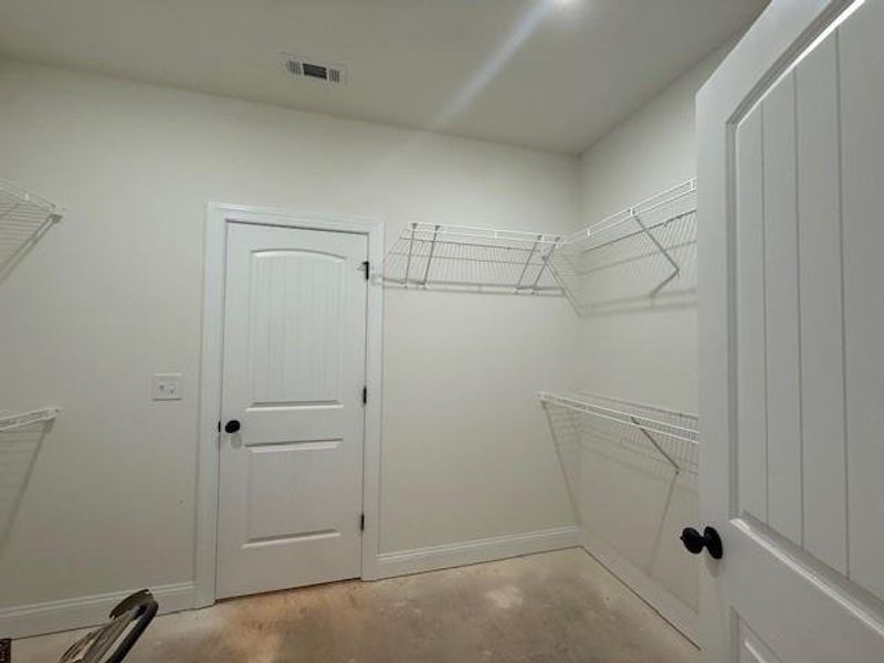 Spacious, unfurnished interior of a new home in , Rockmart (Image 7).