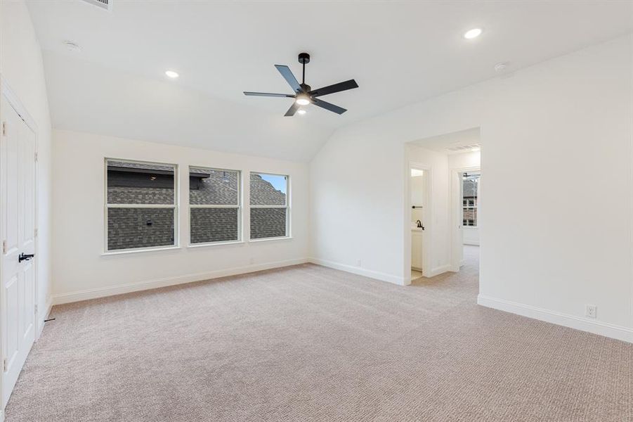 Spacious, unfurnished interior of a new home in Windsong Ranch Classic 61, Prosper (Image 37).