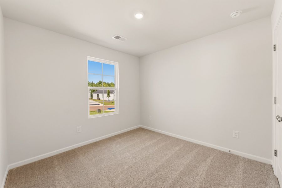 Spacious, unfurnished interior of a new home in Evergreen, Spartanburg (Image 15).