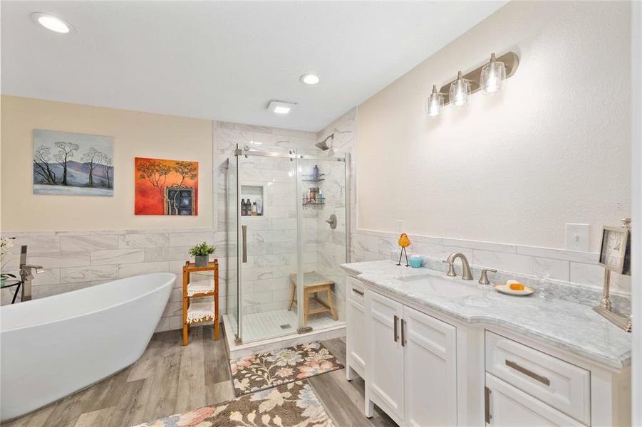 Furnished interior view inside a new home in , Brownwood (Image 15).