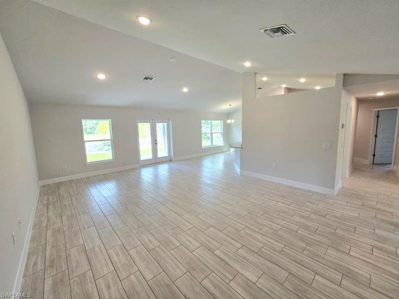 Spacious, unfurnished interior of a new home in Lehigh Acres, Lehigh Acres (Image 12).