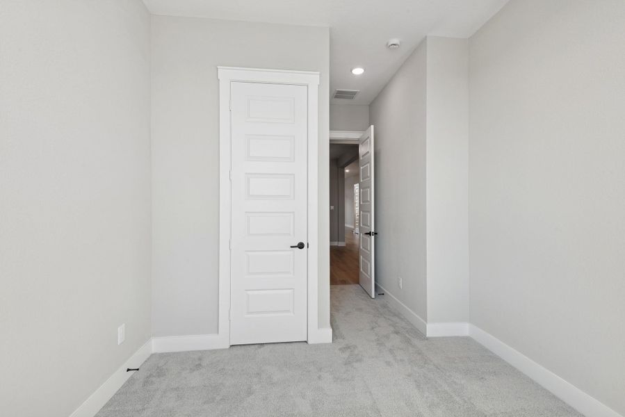 Spacious, unfurnished interior of a new home in , Katy (Image 34).