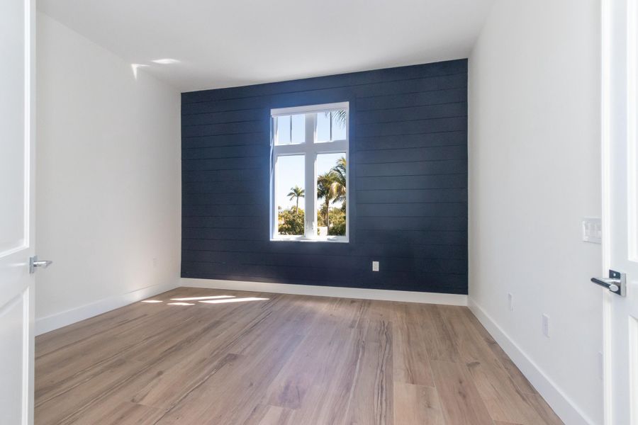 24 184 Lake Dr. Suite 200--16 24 184 Lake Dr. Suite 200--16