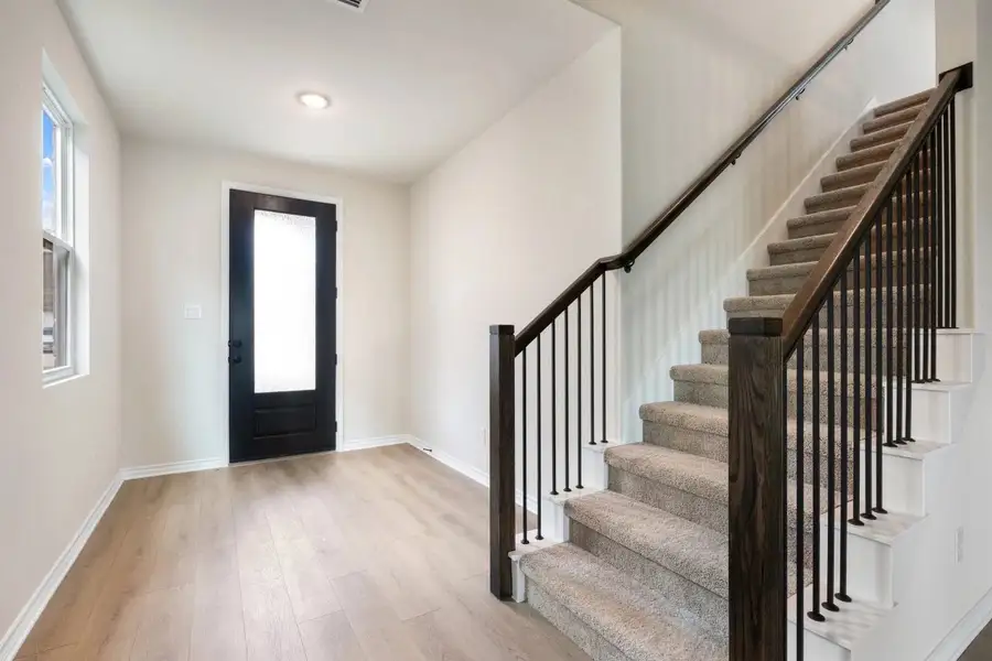 Spacious, unfurnished interior of a new home in Lariat, Liberty Hill (Image 20).