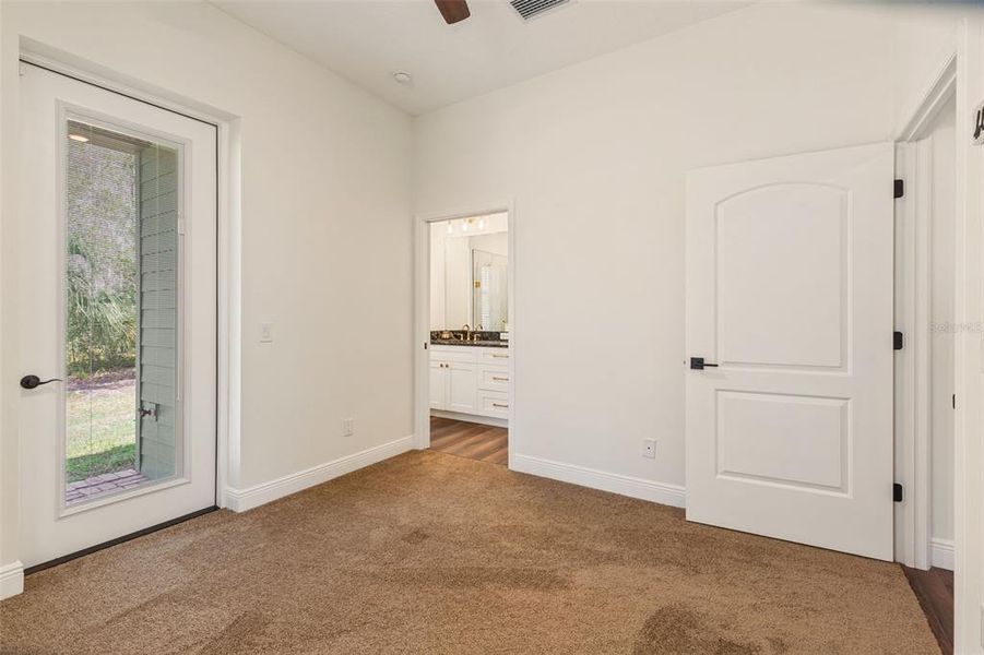 Spacious, unfurnished interior of a new home in , Plant City (Image 22).