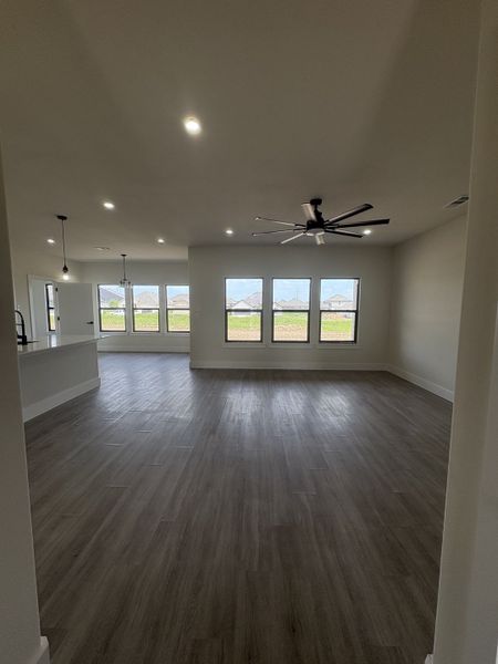 Spacious, unfurnished interior of a new home in Stillwater Lake Estates, Godley (Image 7). Spacious, unfurnished interior of a new home in Stillwater Lake Estates, Godley (Image 7).