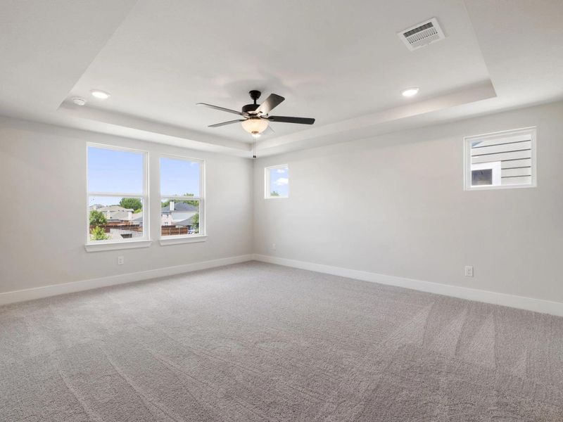 Spacious, unfurnished interior of a new home in Lake Park Villas, Wylie (Image 23).