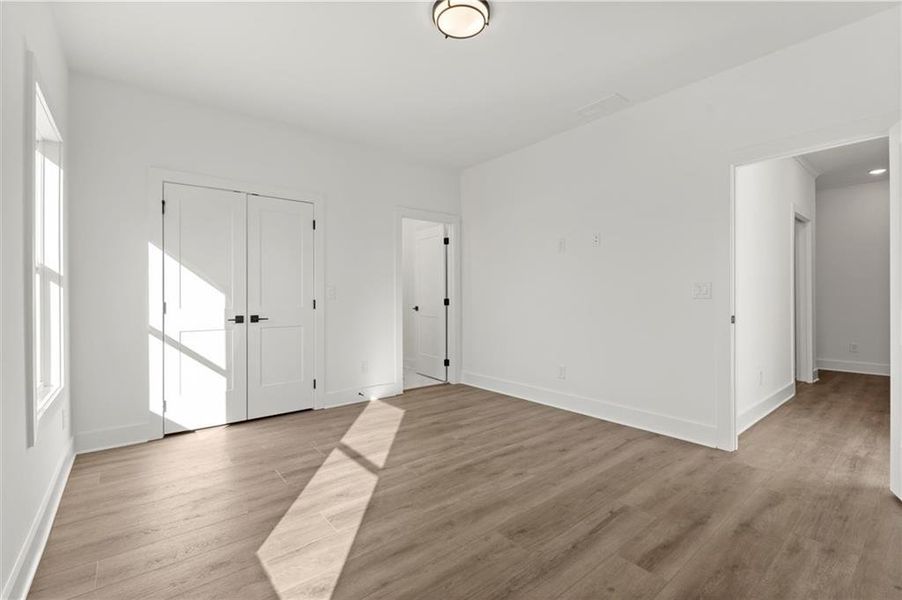Spacious, unfurnished interior of a new home in , Atlanta (Image 36).