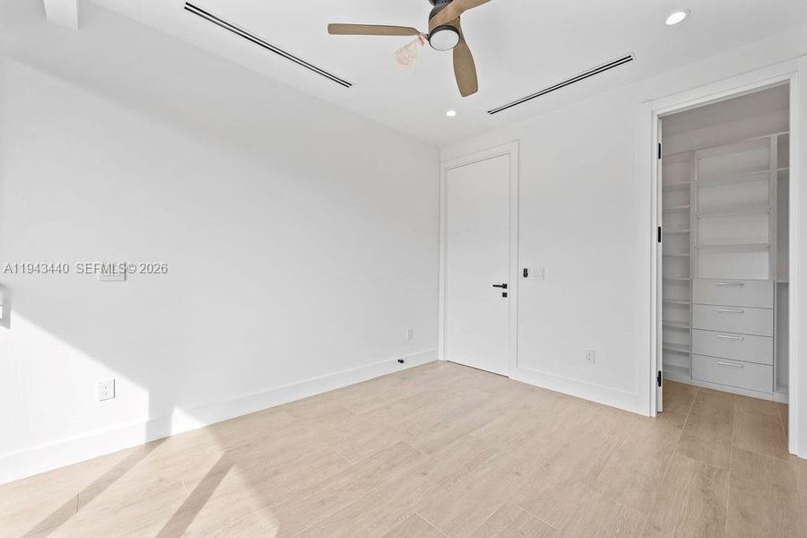 Spacious, unfurnished interior of a new home in , Fort Lauderdale (Image 65). Spacious, unfurnished interior of a new home in , Fort Lauderdale (Image 65).