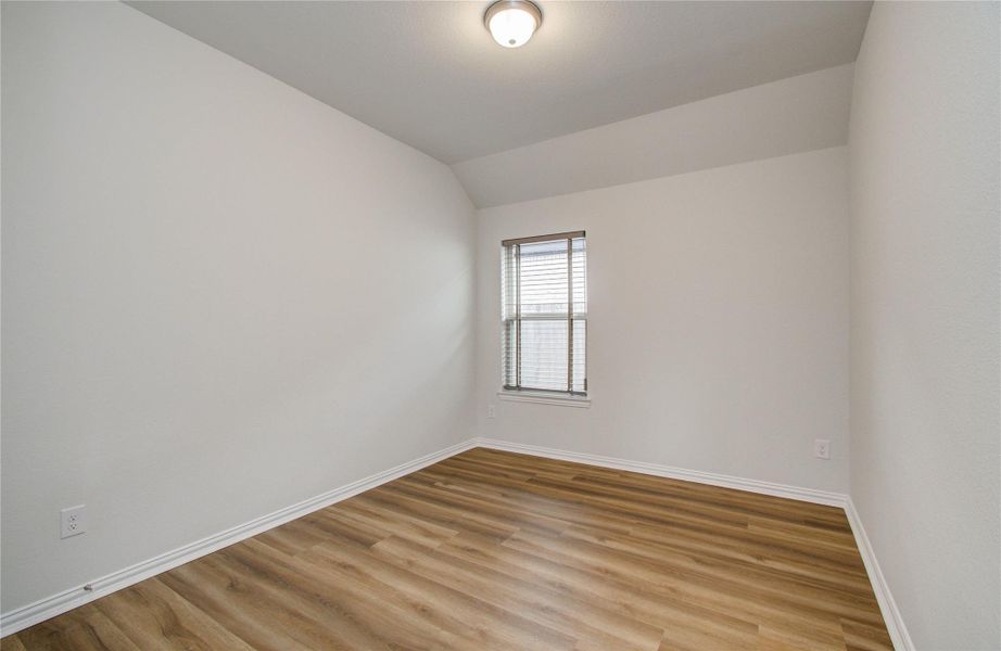 Spacious, unfurnished interior of a new home in Sunterra, Katy (Image 19).