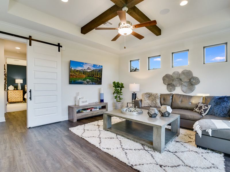 Representative furnished interior of a home built from the San Simeon I by Giddens Homes in Clearwater Ranch, Liberty Hill (Image 178).