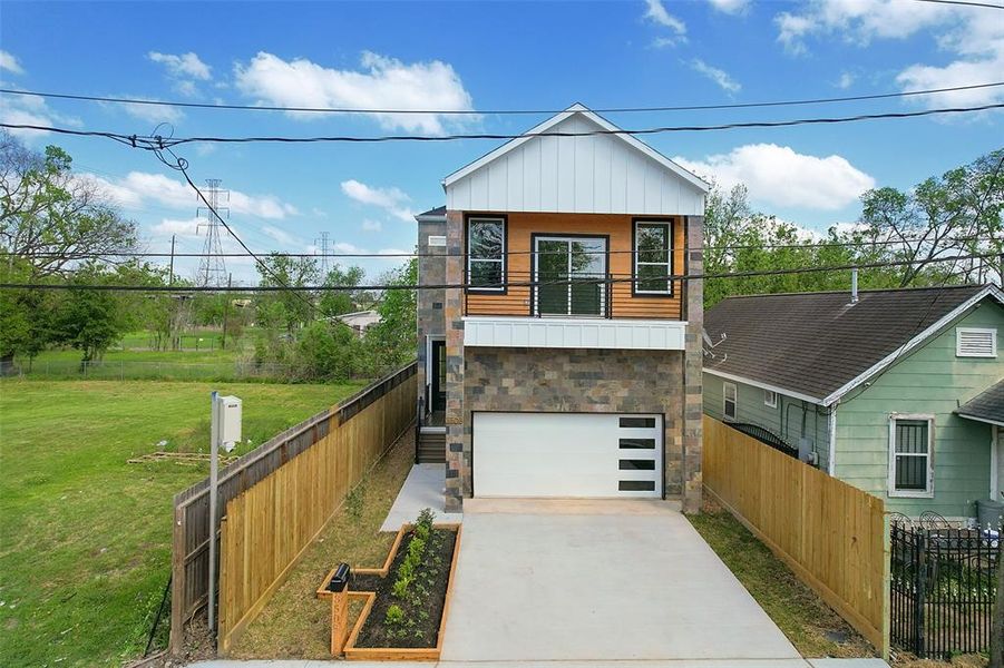 Image 29 of a home in .