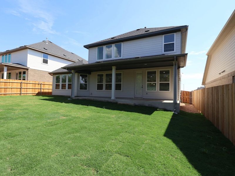 Exterior details and patio area of a home in Edgewood, Leander (Image 4).