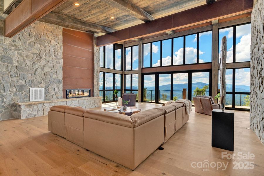 Community amenities in , Banner Elk (Image 34).