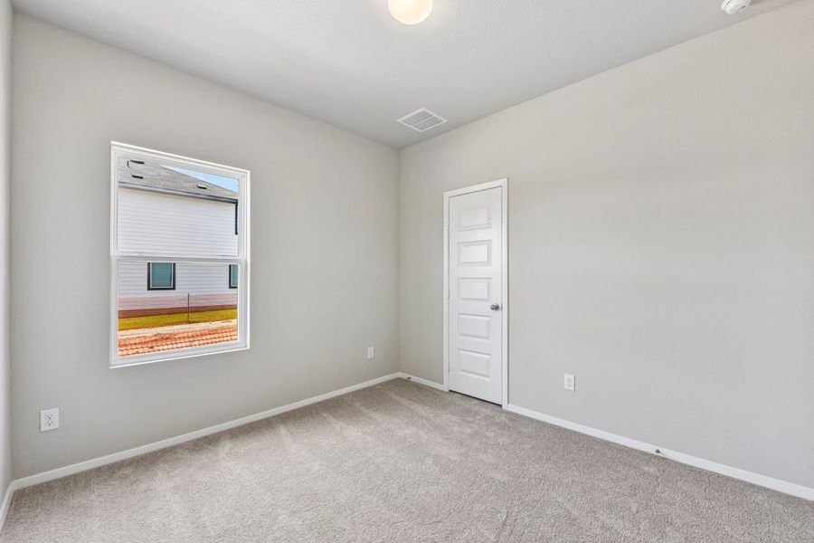 Spacious, unfurnished interior of a new home in Cascade, Liberty Hill (Image 20).