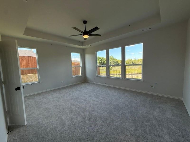 Spacious, unfurnished interior of a new home in Waterford Park, Weatherford (Image 14). Spacious, unfurnished interior of a new home in Waterford Park, Weatherford (Image 14).