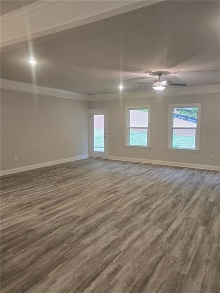 Spacious, unfurnished interior of a new home in Mirror Lake at South Harbour, Villa Rica (Image 17). Spacious, unfurnished interior of a new home in Mirror Lake at South Harbour, Villa Rica (Image 17).