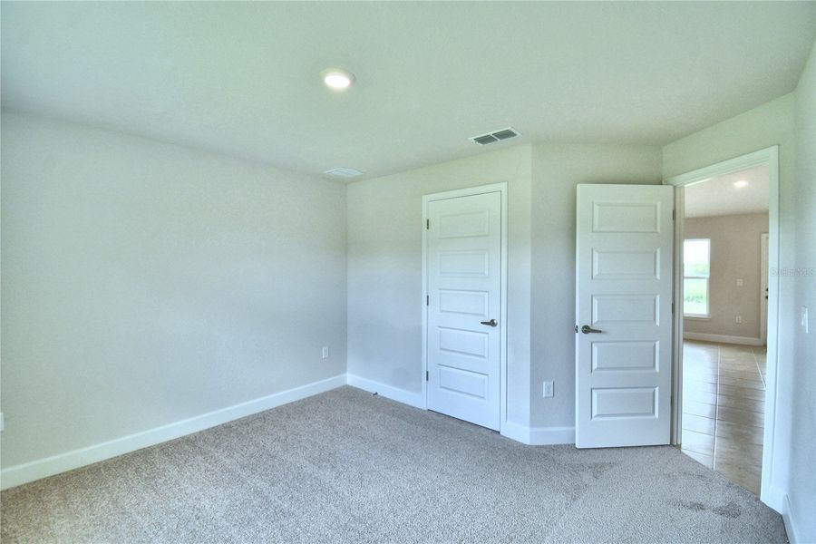 Spacious, unfurnished interior of a new home in Cadence Crossing, Auburndale (Image 24).