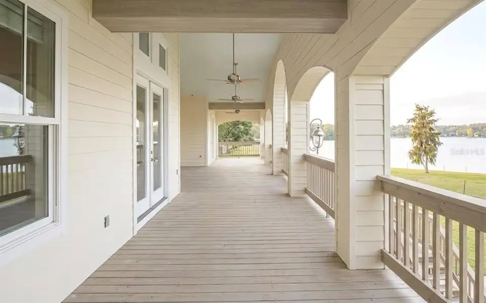 Exterior details and patio area of a home in , Gibsonton (Image 3). Exterior details and patio area of a home in , Gibsonton (Image 3).