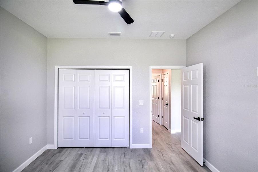 Spacious, unfurnished interior of a new home in , Sebring (Image 26).