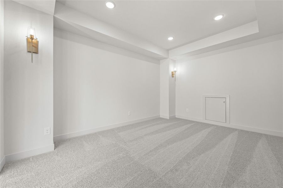 Spacious, unfurnished interior of a new home in Cross Creek West, Fulshear (Image 15).