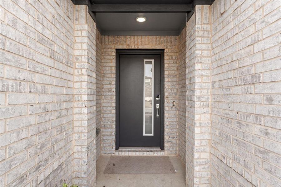 Exterior details and patio area of a home in Madero, Haslet (Image 3).