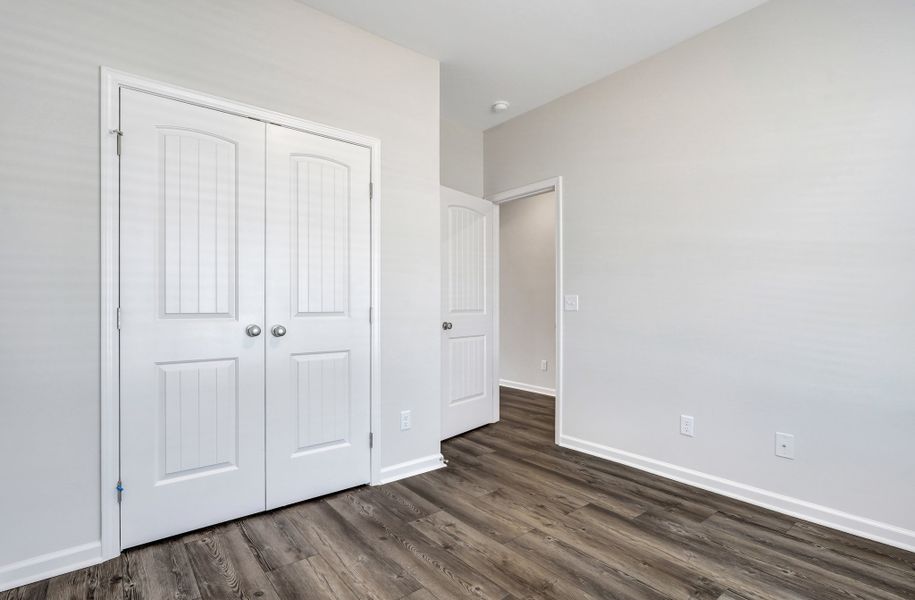 Spacious, unfurnished interior of a new home in Lakeview Pines, Statesboro (Image 10).