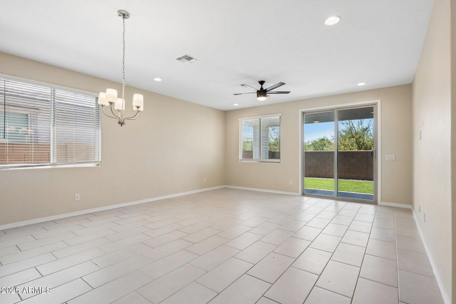 5-web-or-mls-25572-north-142nd-ln