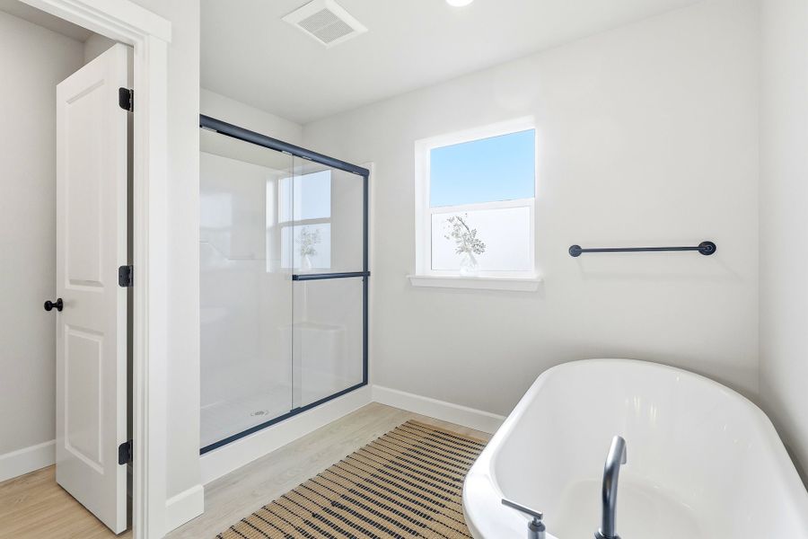 Furnished interior view inside a new home in Feather Ridge, Redmond (Image 26).