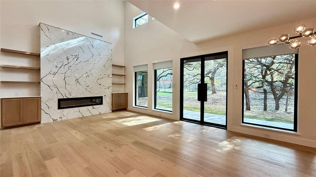 Spacious, unfurnished interior of a new home in , San Antonio (Image 17).