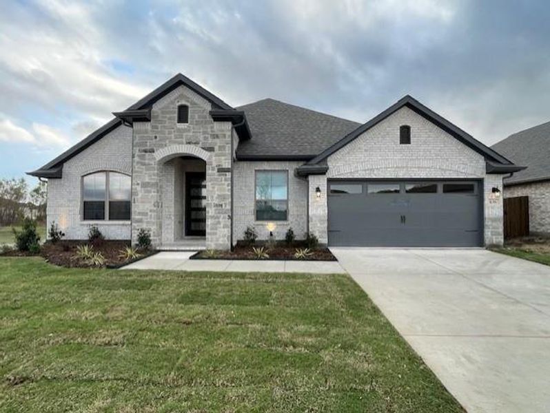 Front 11-29 - 636 Red Maple