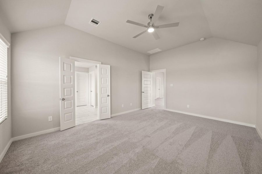 Spacious, unfurnished interior of a new home in Grand Oaks Village, Houston (Image 7). Spacious, unfurnished interior of a new home in Grand Oaks Village, Houston (Image 7).