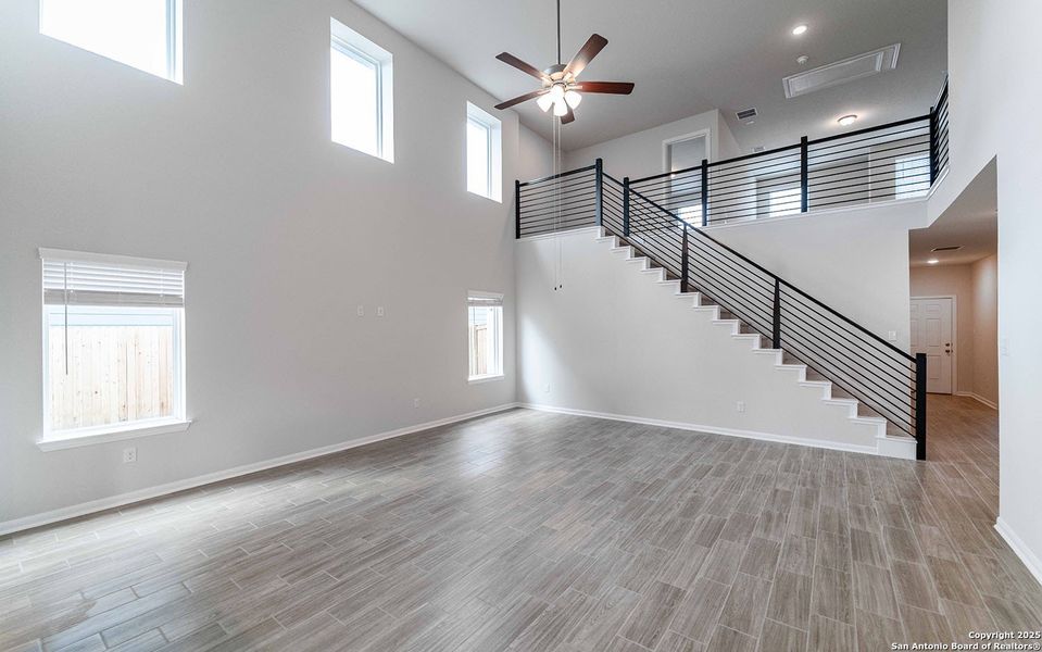 Spacious, unfurnished interior of a new home in Swenson Heights, Seguin (Image 17).