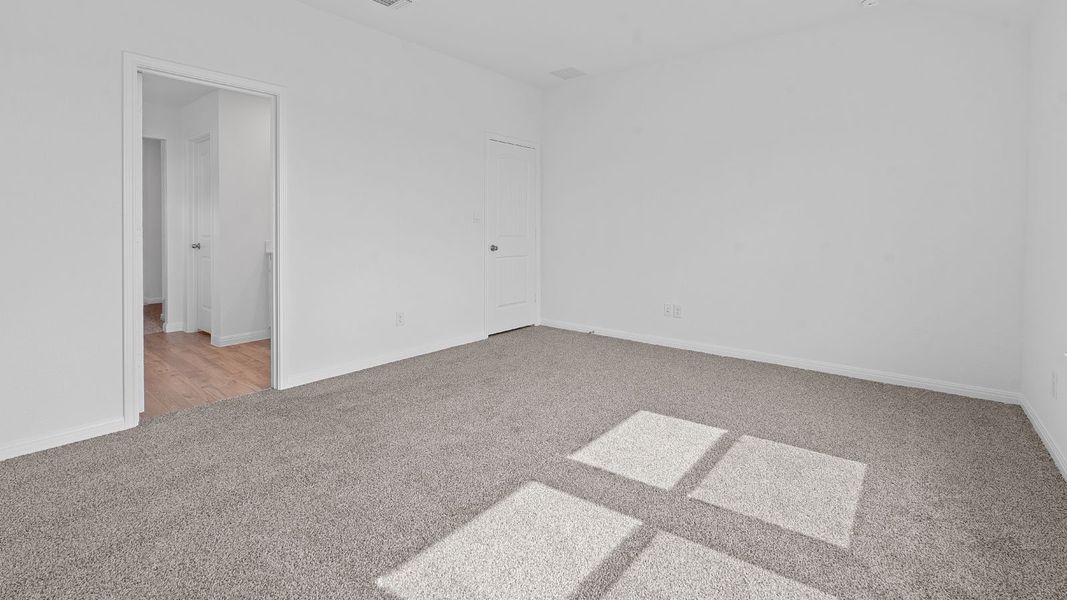 Spacious, unfurnished interior of a new home in Carillon, Manor (Image 19). Spacious, unfurnished interior of a new home in Carillon, Manor (Image 19).